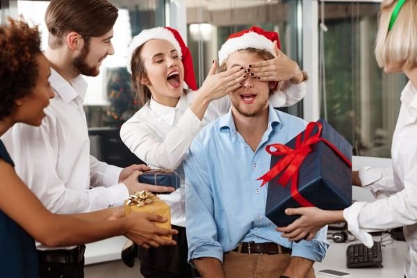 29 Mejores Ideas de Regalos para Navidad Económicos